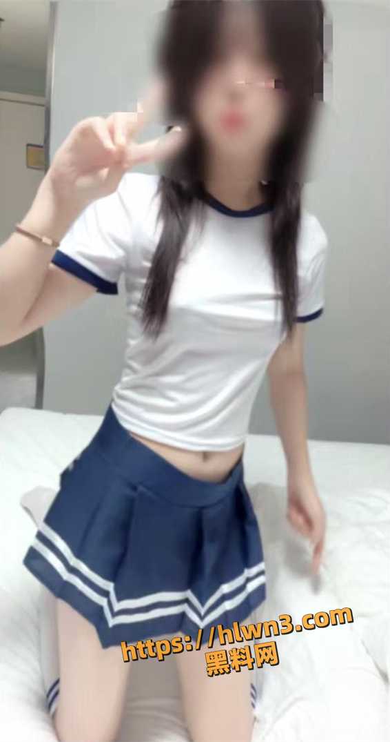 海角社区 对不起侄女 没忍住射进去了 和成年的大学生亲侄女的真实叙事