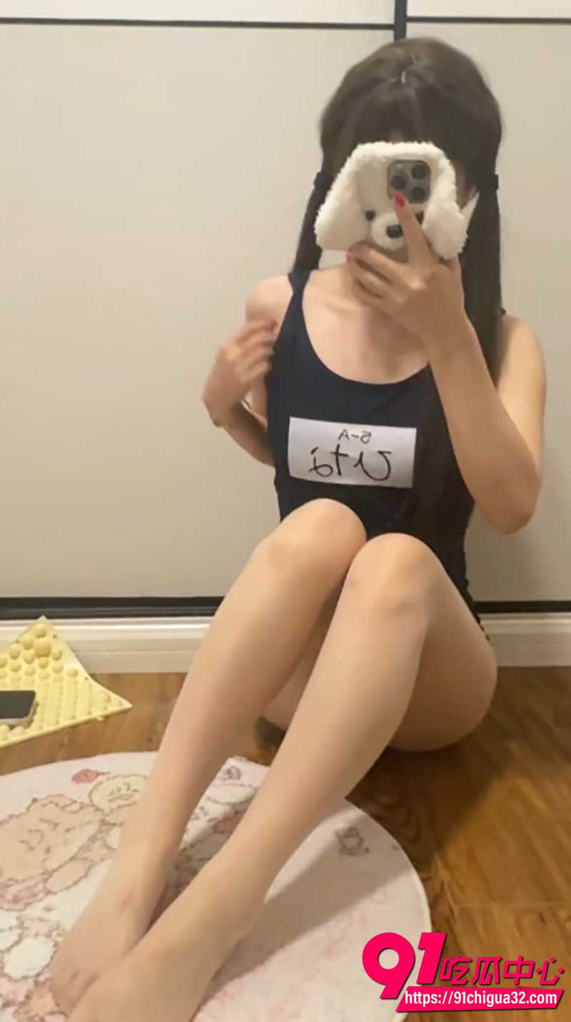 推特萝莉辞酱 足交福利合集流出 足交技巧娴熟让人欲火高涨！