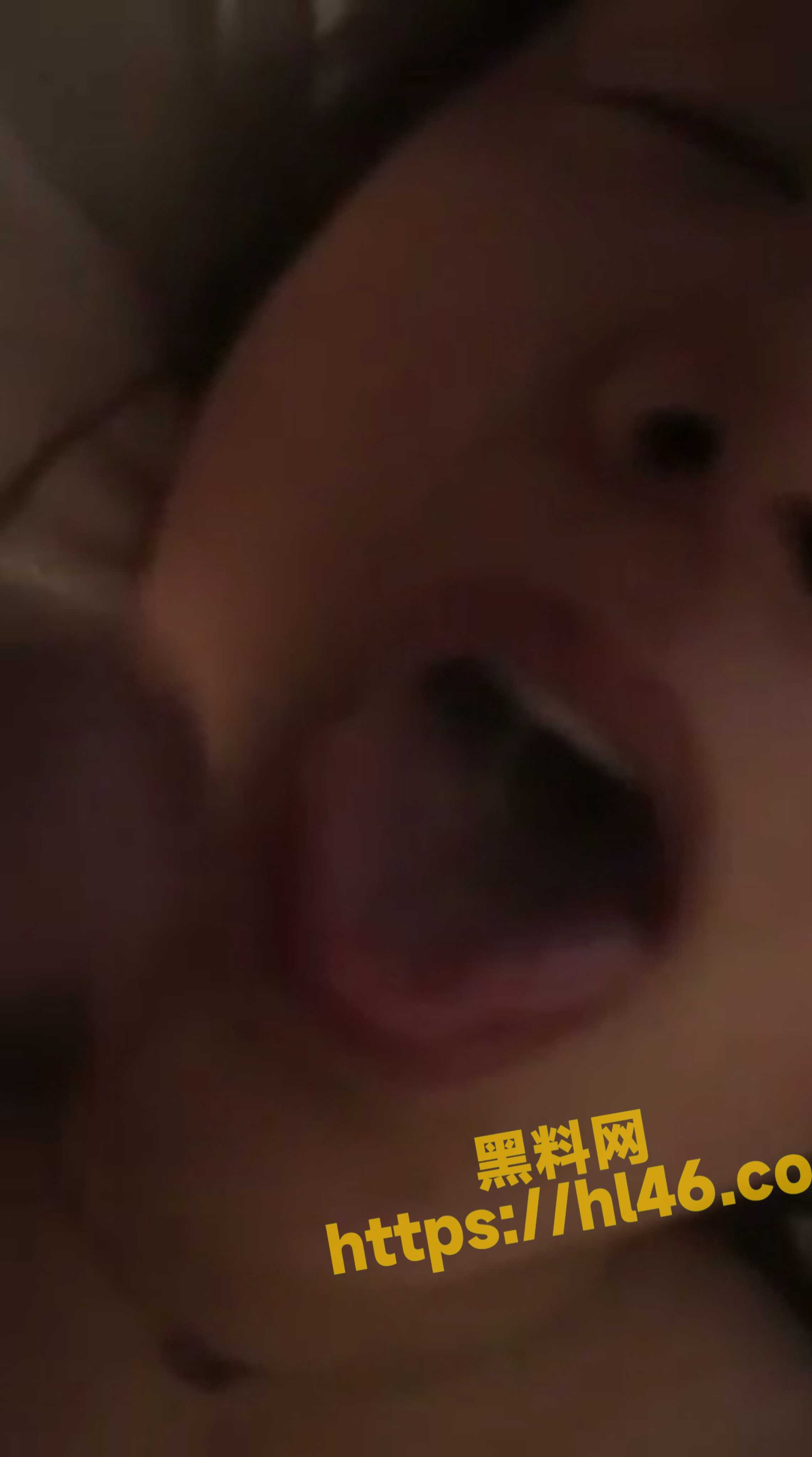 朋友妻就得欺 极品颜值人妻 被绿帽老公与好兄弟共享 前后夹击骚货！！！