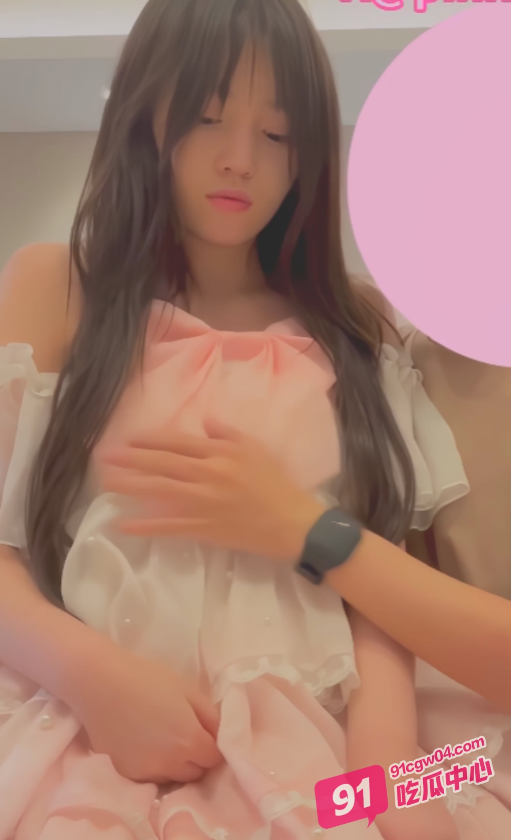 约炮大神粉红君3k约操e奶萝莉 甜美嫩妹面无表情仿佛被操干了精气神! 配图2