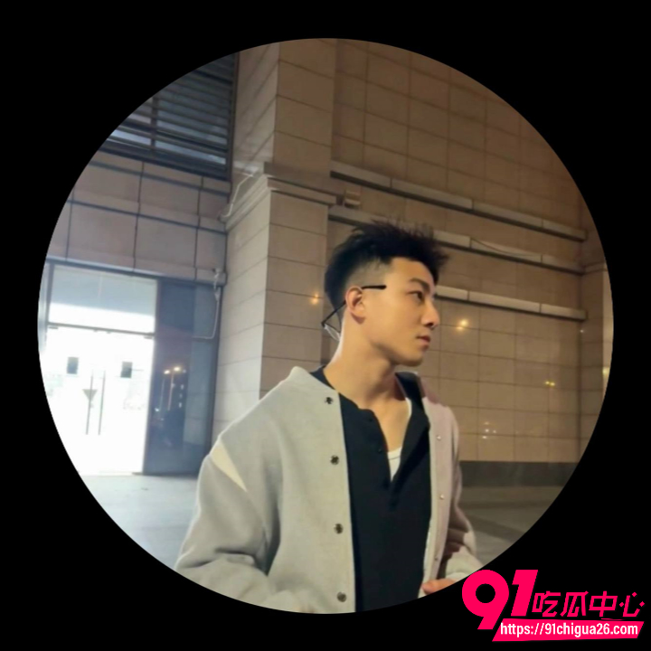 墨尔本男生初次就要动手动脚1