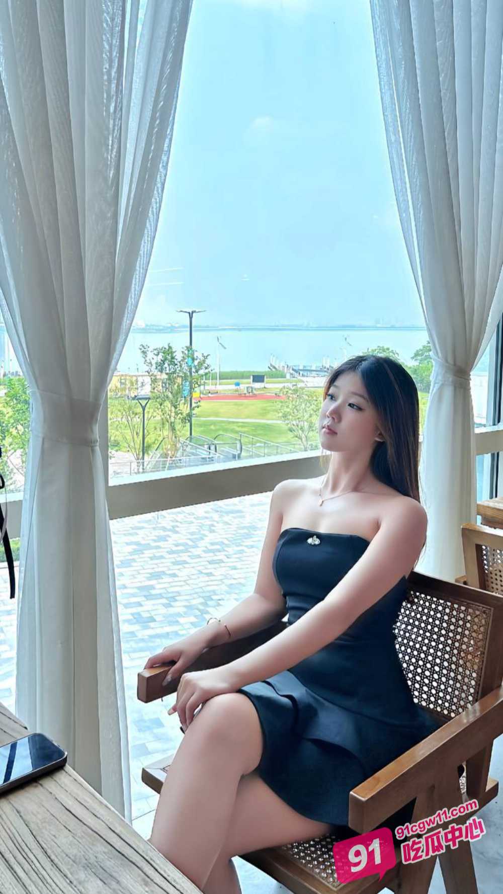 姐弟乱伦之会喷水的亲姐姐～掐着姐姐的脖子 狂插她的30岁喷水嫩逼