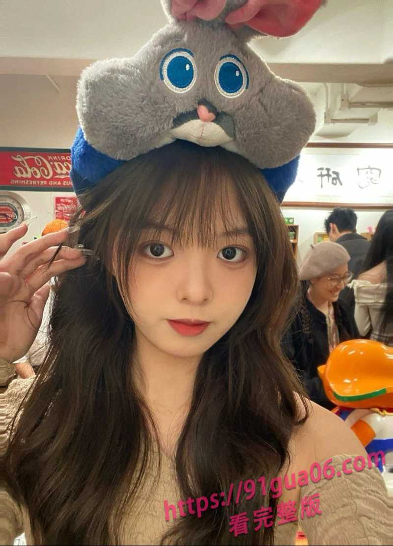 乖巧女大学生3.jpg