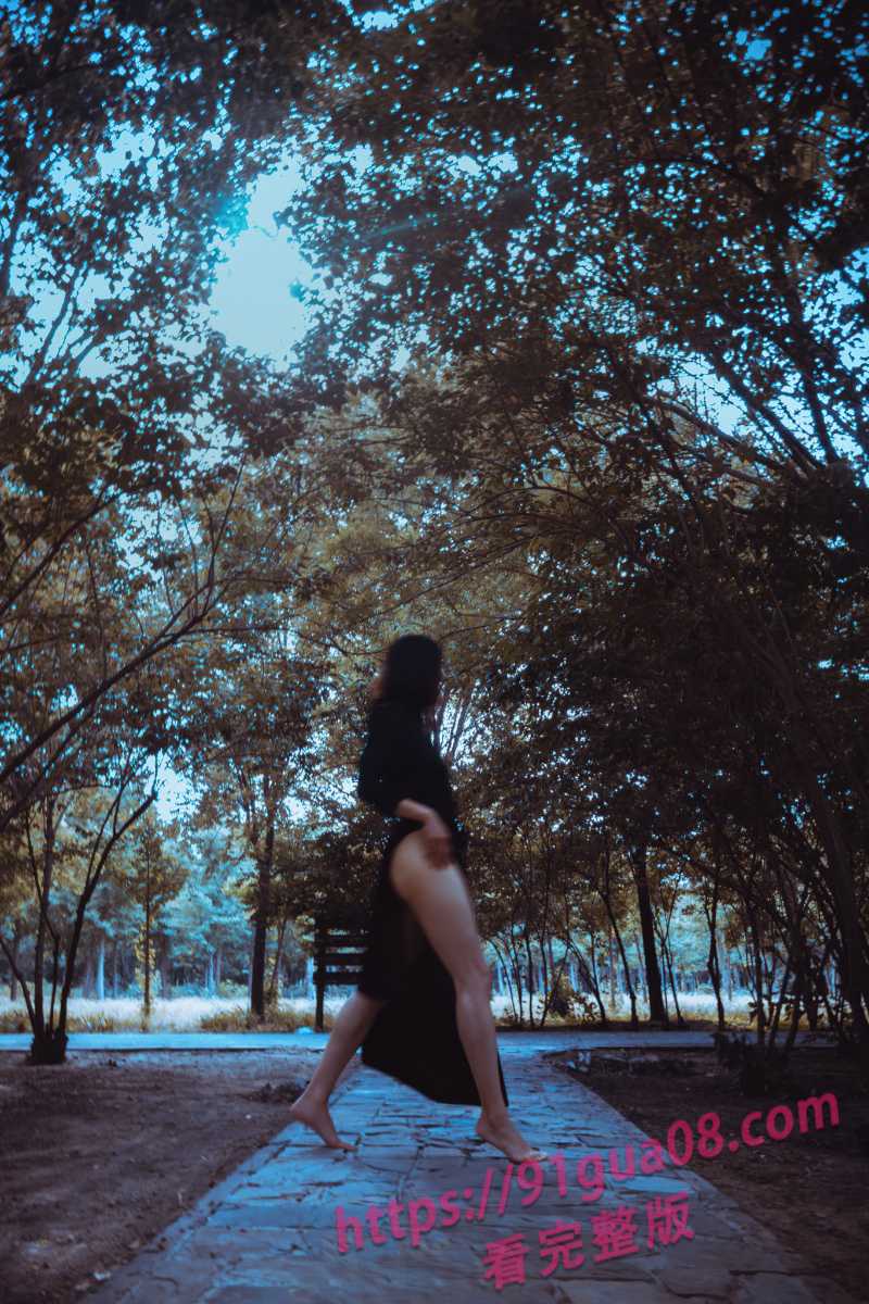 华裔网红SuperZworks写真资源集 海边全裸大片超性感 配图36