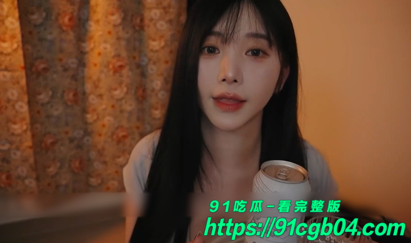 极品女神Yoonying 中秋假期和男友在民宿被窝里通宵打扑克 清纯外表与骚浪举动形成强烈反差