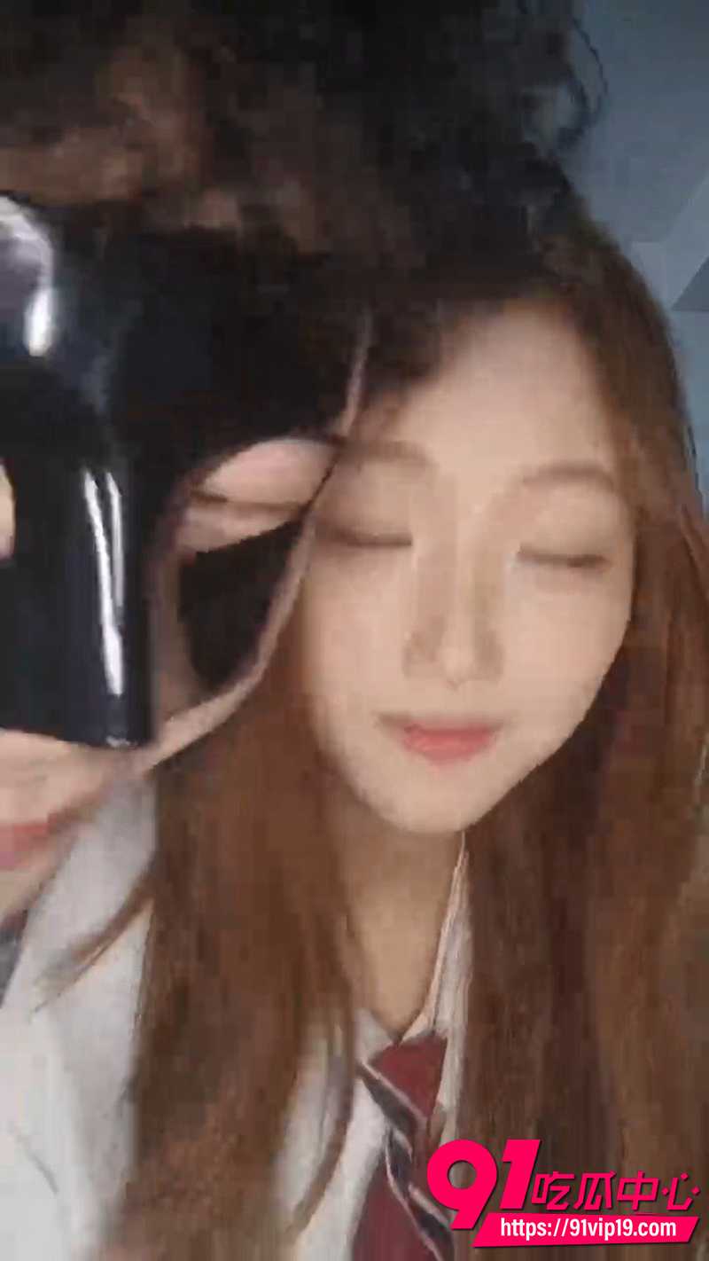 花臂精神小妹下海直播 4