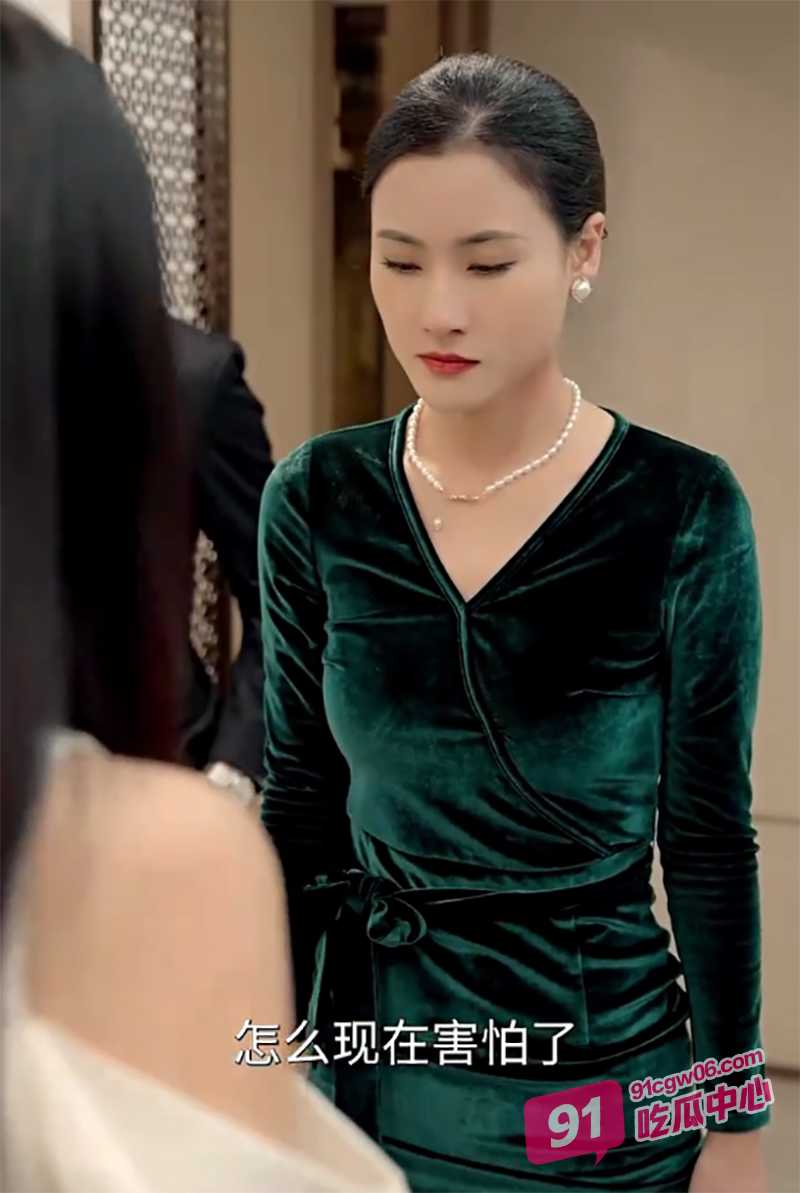 每日短剧《无声之色》～年轻女艺术家与粉丝的擦边日常 居然这么炸？ 配图5