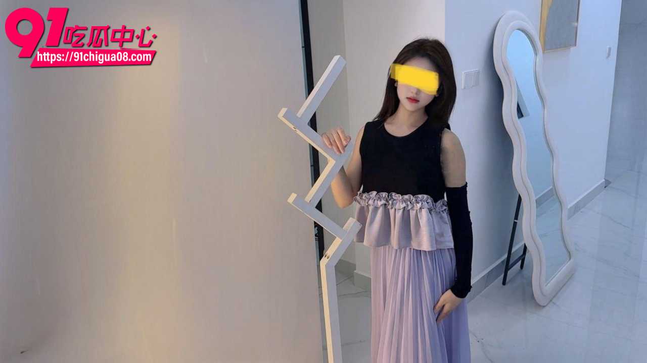 极品嫩妹紫裙诱惑被两男玩弄3