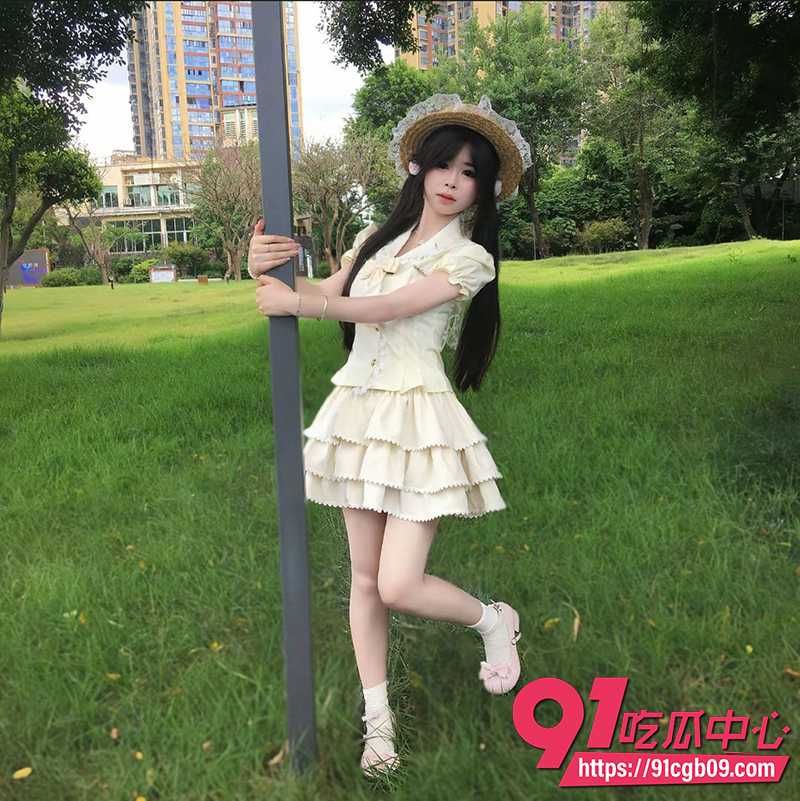 瓜友投稿 福州理工校花 刘礼倩 淫乱私生活被扒 白天女神晚上母狗 约炮视频被曝光!