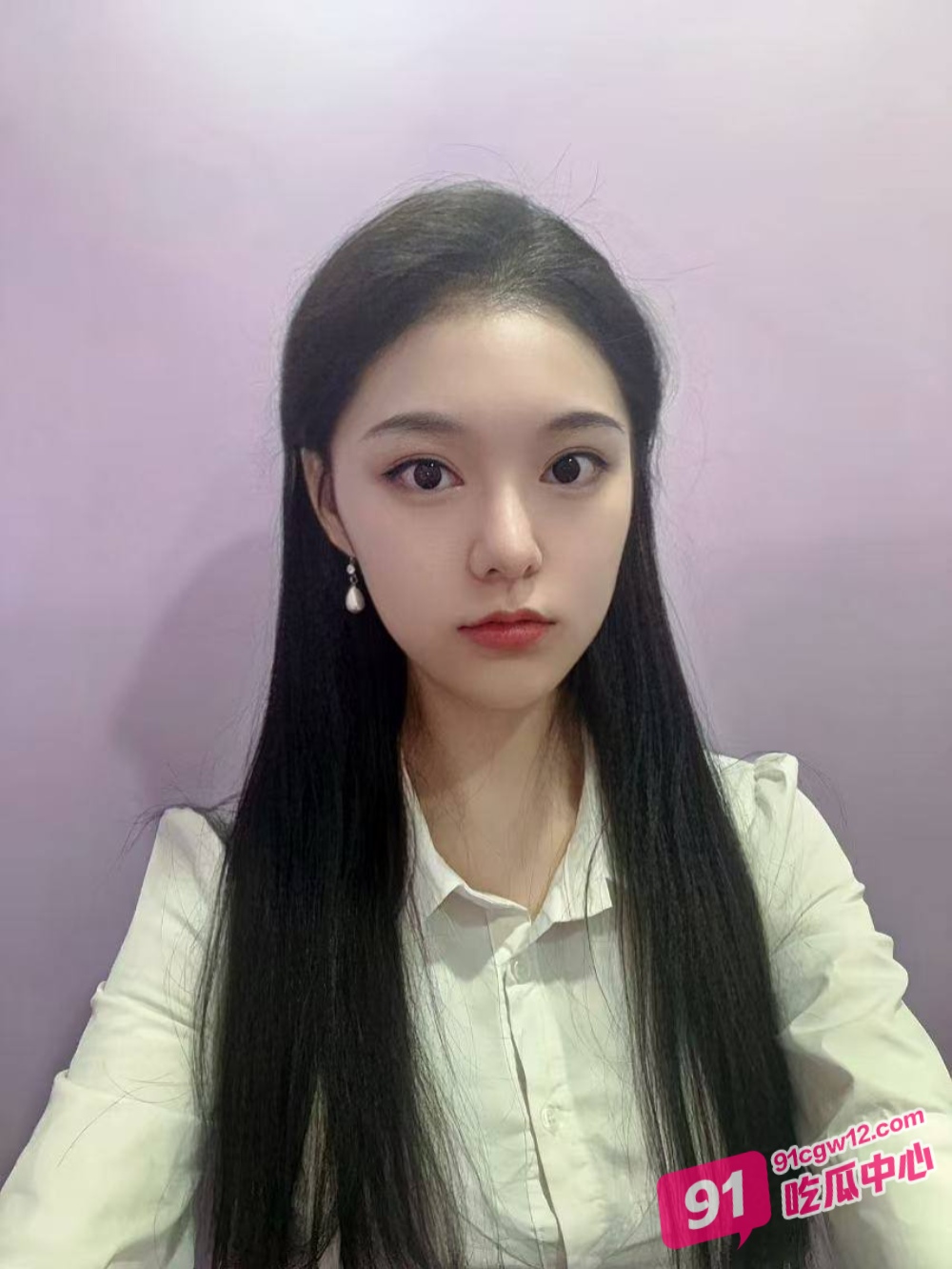 东方国际长腿女经理陈敏霞～酒醉被上司带走酒店迷奸 和兄弟们一起玩弄自拍视频流出 配图2