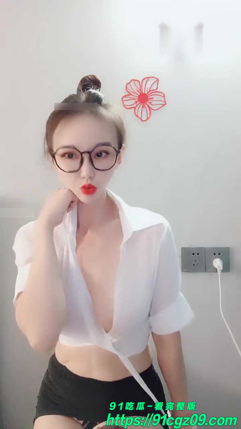 长腿女神 北北17号 网红脸傲人身材 激情裸舞性感撩人 厕所自扣爽到爆