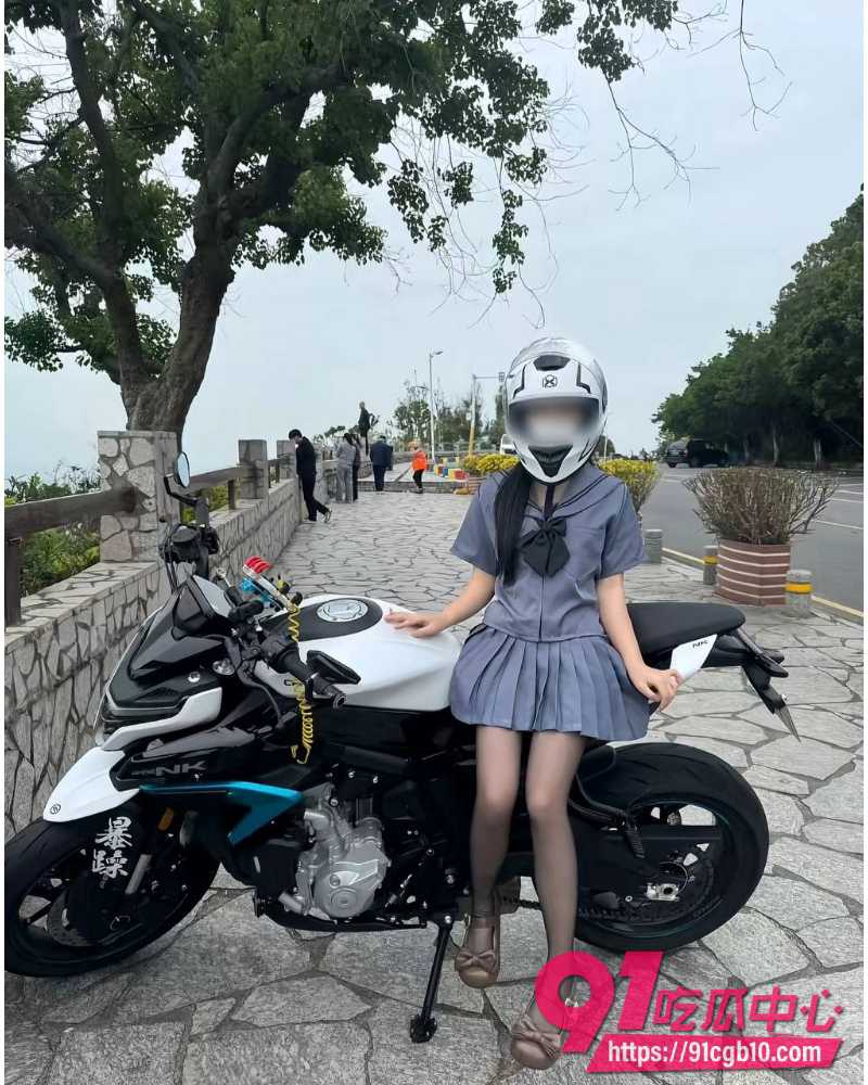 抖音机车少女金世幼 11