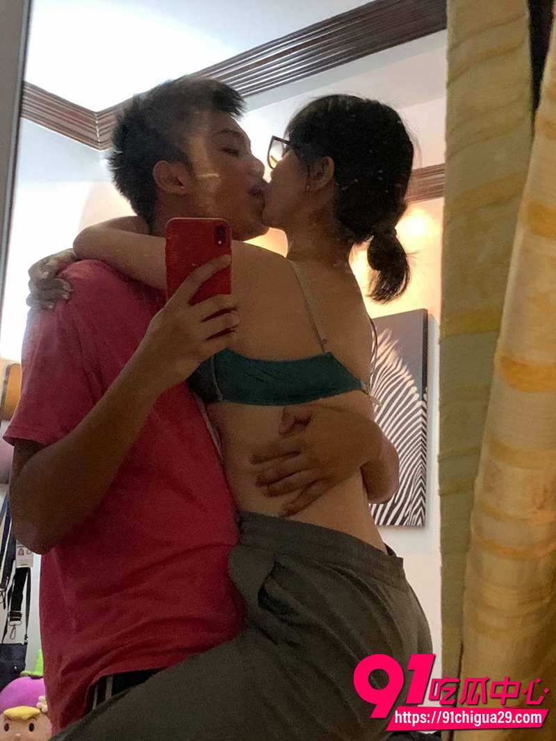印尼网红JulzPanizales 与肥猪男友淫拍流出 激情缠绵超刺激 现实版美女与野兽！