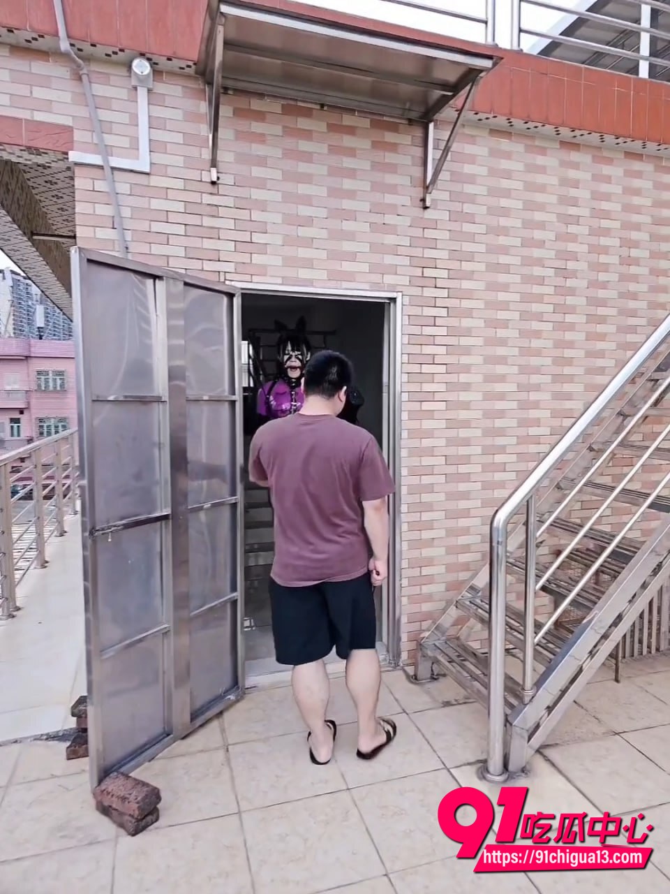 伪娘SM肛交视频 10