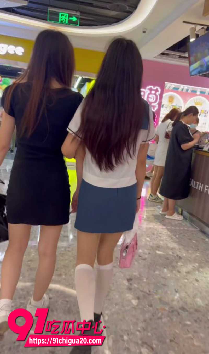 抄底大神商场极限偷拍JK嫩妹6