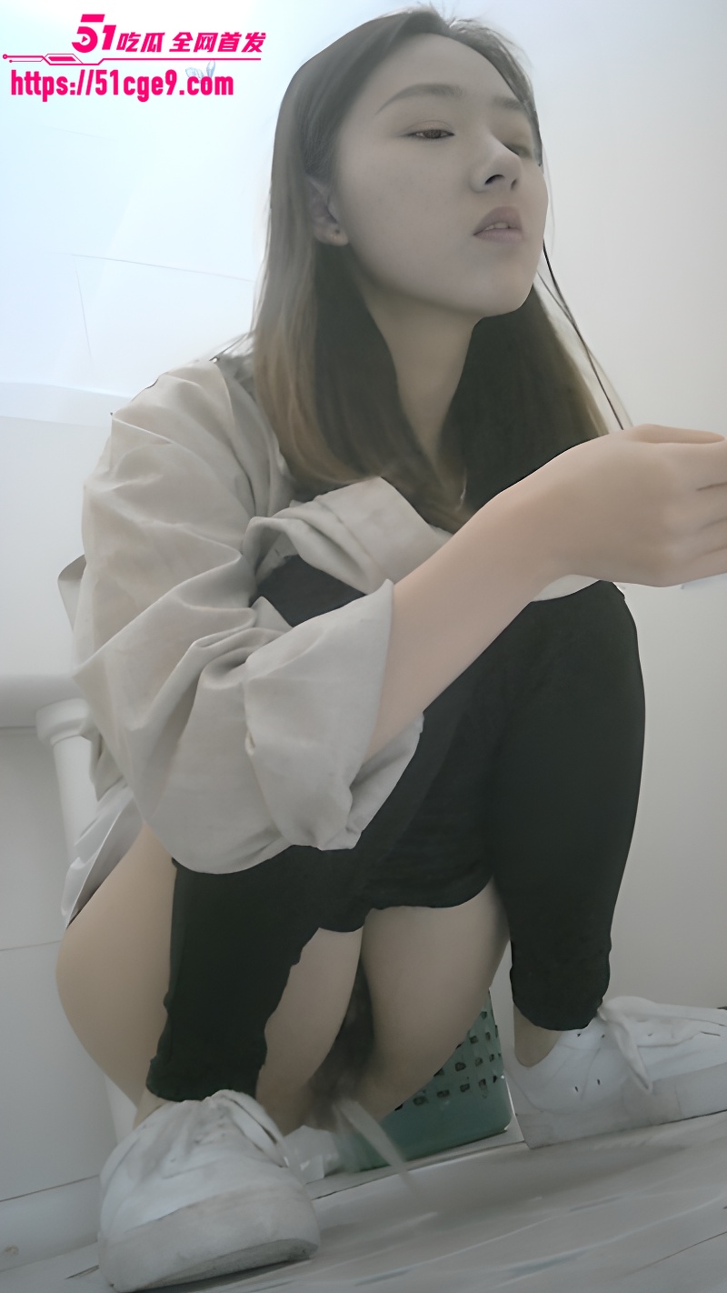 办公楼女厕偷拍 7 办公楼女厕偷拍 7
