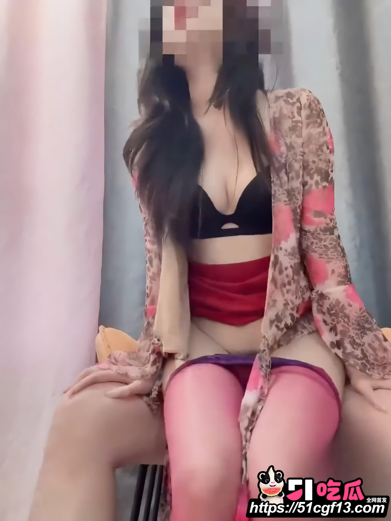 新婚骚弟媳和朋友老婆偷情02