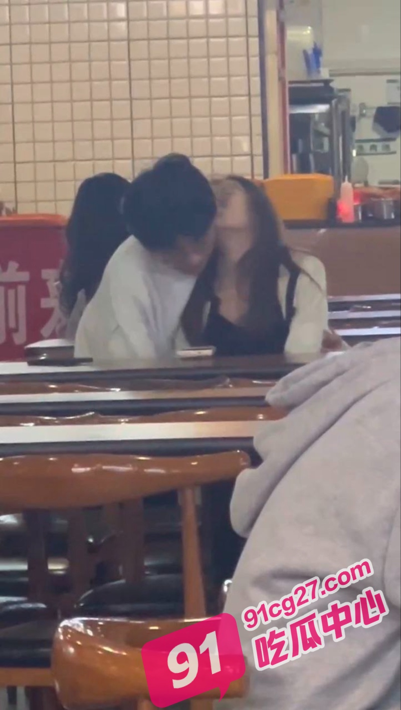1_W_800px.jpg