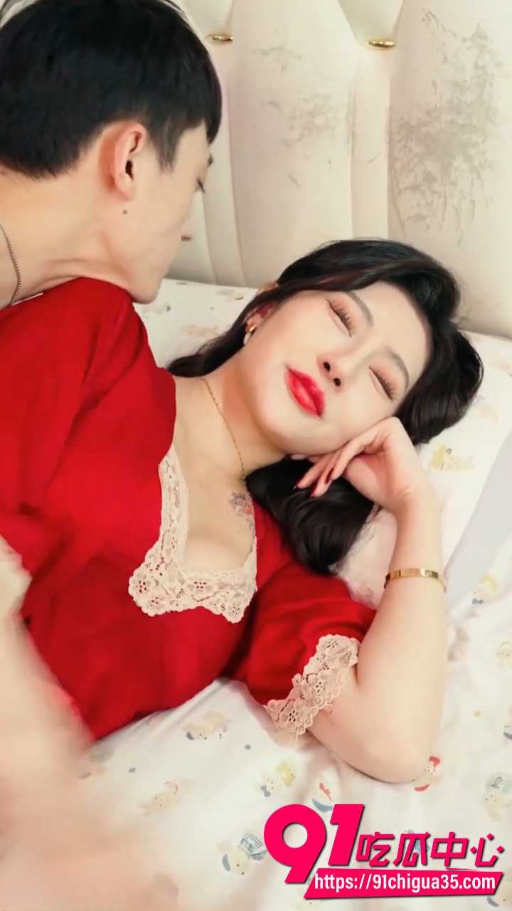 擦边短剧一朵脆弱的玫瑰9