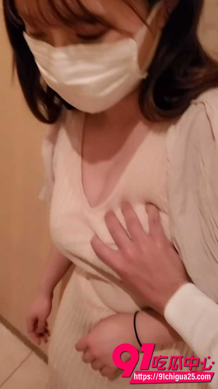 黑衣巨乳被精液狂浇满脸2
