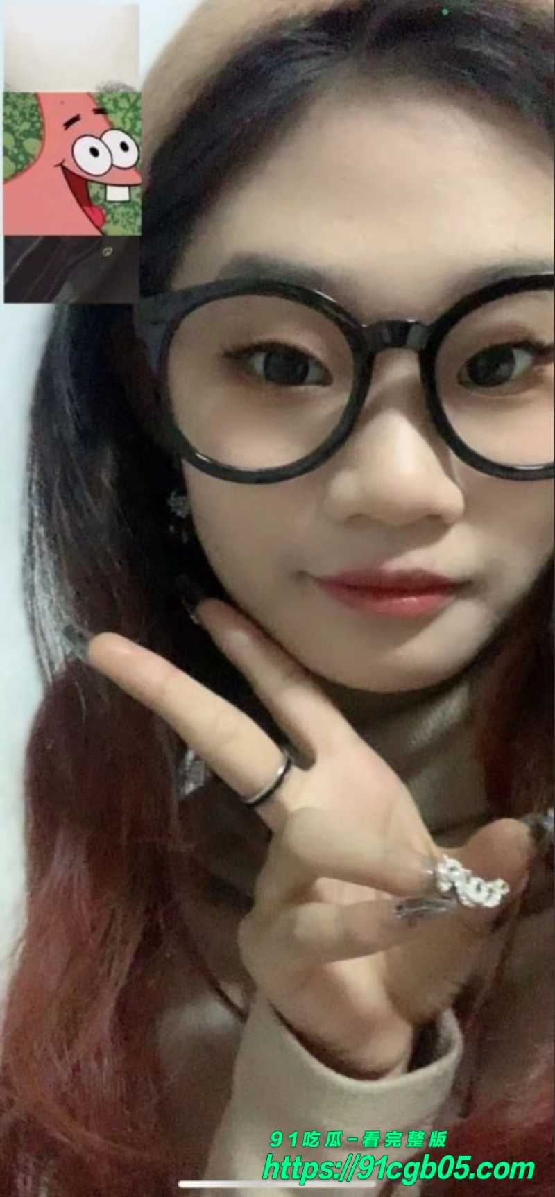 广西南宁某学校高三女学生与男友出租屋做爱视频曝光 表面清纯学霸 暗里变身反差母狗