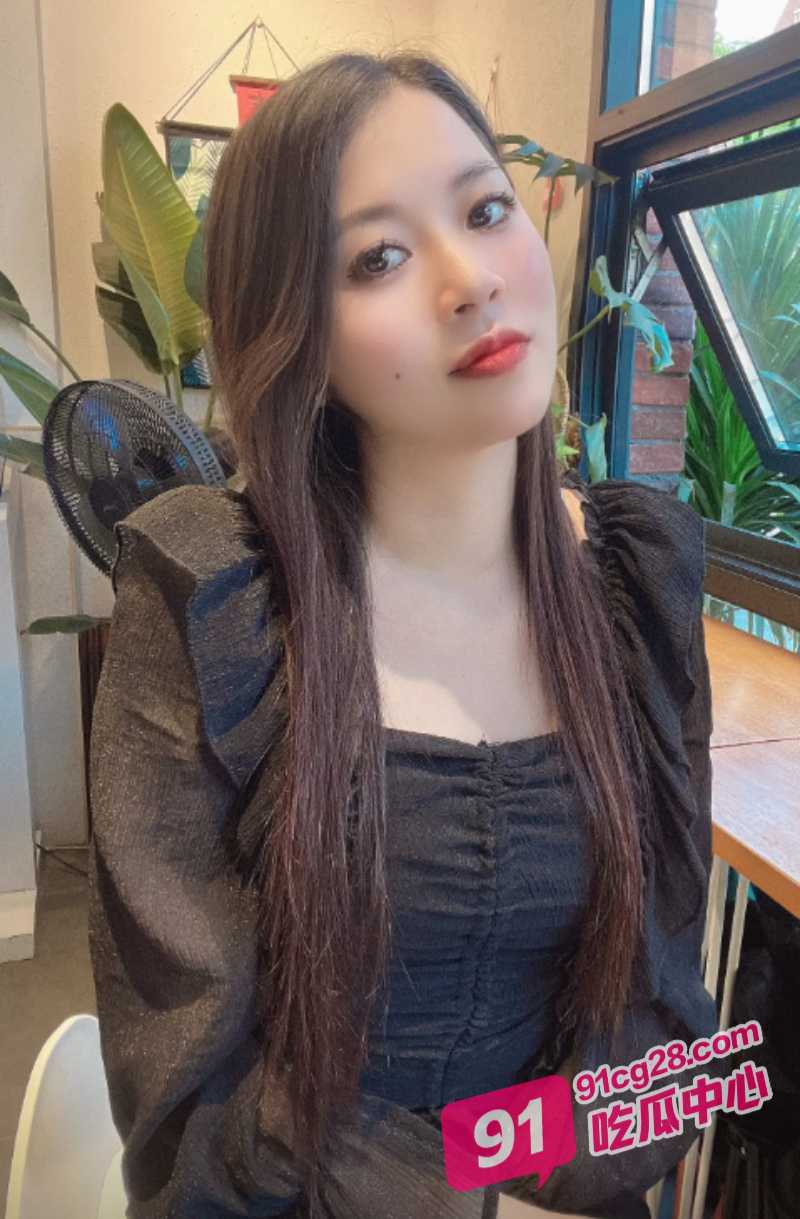 云南德宏一大哥嫖娼不付钱 被站街女怒骂 搞笑现场视频流出！ 配图2