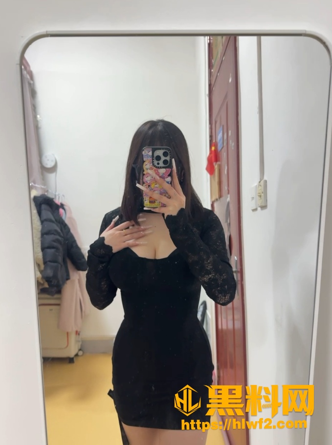 山东青岛丰满学生妹 林家如 被男友猛插骚穴泄火 舔脚趾像极了小母狗