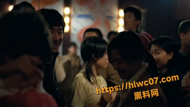 国内知名女星 郝蕾 早期颐和园 大尺度精彩片段回顾 奶子粉穴清晰可见 快去回味吧!
