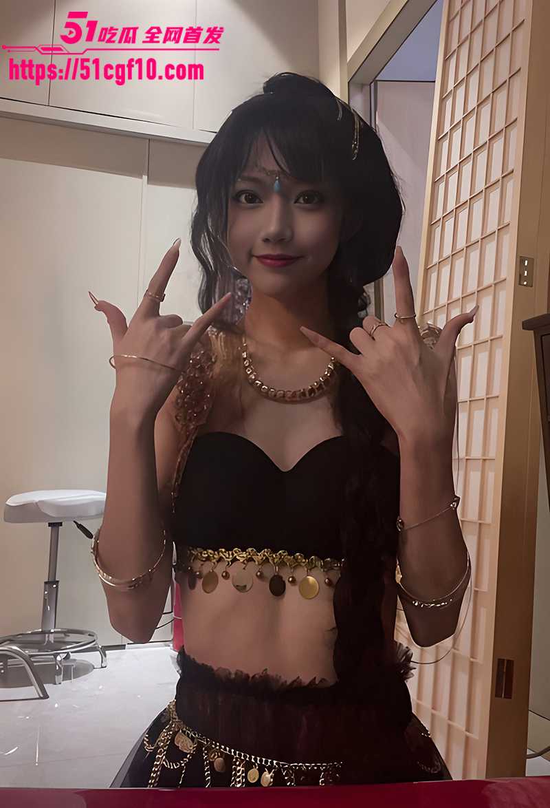 清纯博主贺子涵下海直播视频流出 4 拷贝