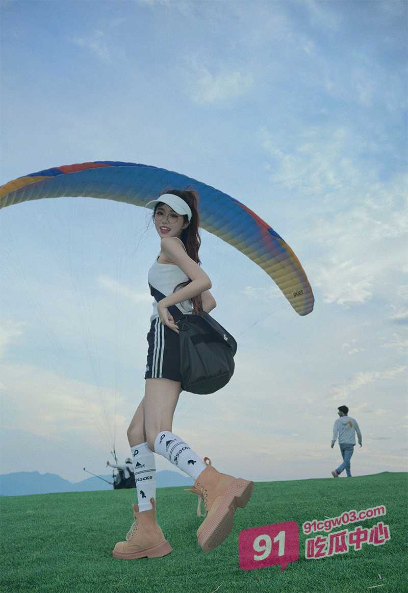 贵州一中情侣迷奸事件 女友把闺蜜灌醉给男友操 闺蜜逼都被干出血了！ 配图3