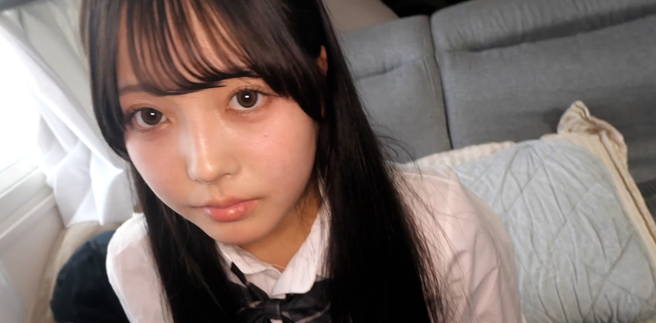 日本FC2成年女大学生 被大叔酒店猛操到高潮腿软 呆萌眼神把人看的征服欲满满