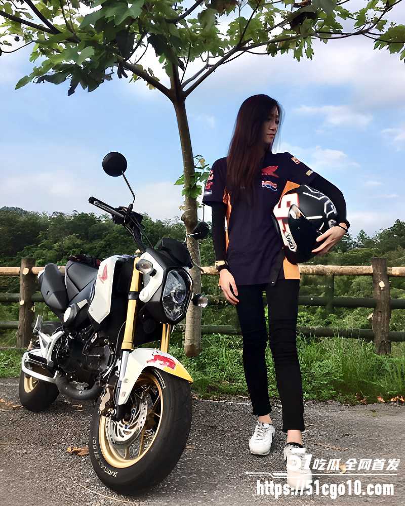 台湾机车女神居家性爱自拍 1