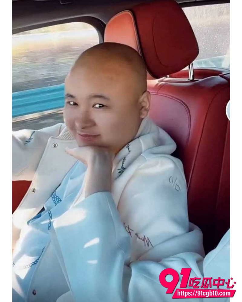 快手网红老狗婚内出轨女徒孙佳昕  4