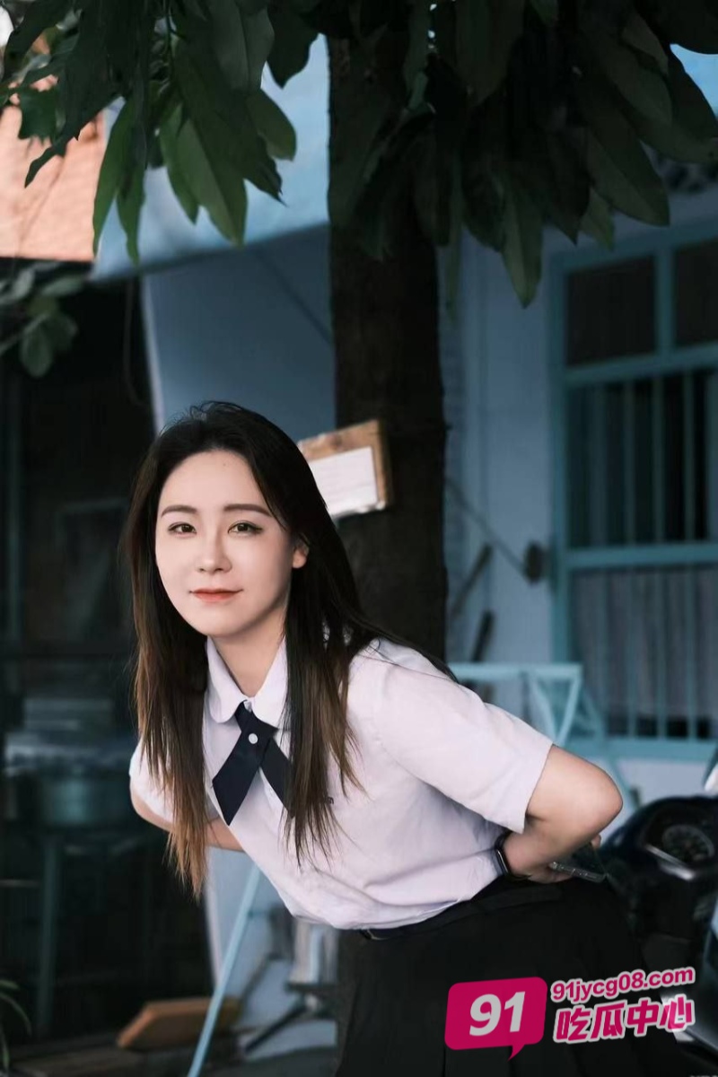 浙江苍南县蒲城学校音乐老师 洪冬暖 在家偷情被抓 现场视频流出 配图4