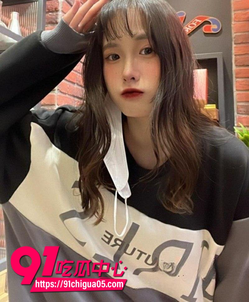 江西师大女校花 王源圆 表面文静乖巧 私下却是男友胯下的性瘾母狗