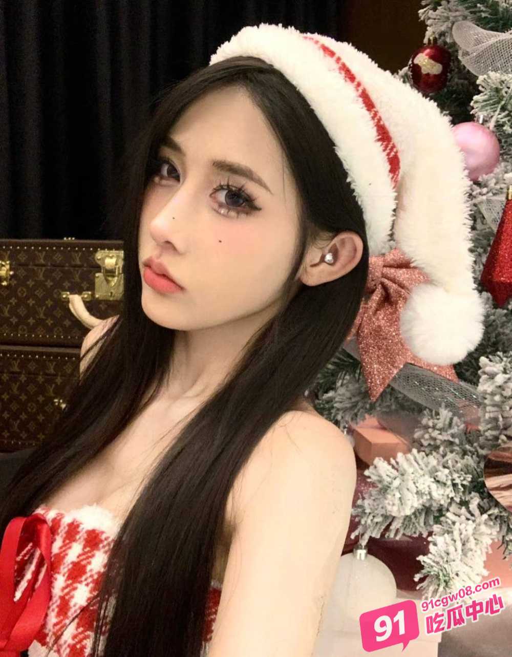 抖音百万粉丝网红 李嘉欣 制作多页PPT自爆聊天记录 控诉老公出轨约炮她人 配图3
