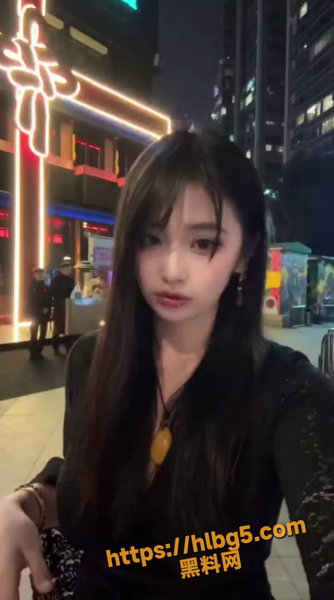广东佛山大学生 陈艺蕾 刺青唇钉精神小妹 情趣内衣道具自慰 淫水泛滥!