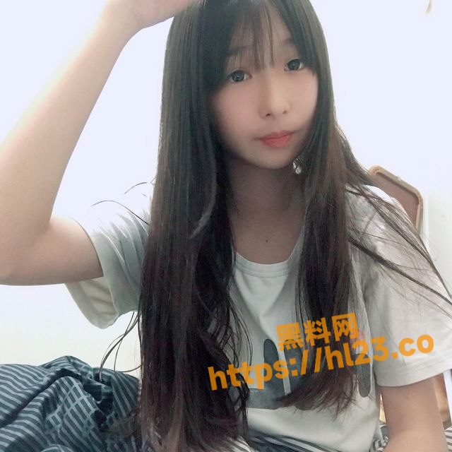 台湾可爱的青春奶妹与人打炮之际拍下自慰被泄密！苗条的身材却很耐操～