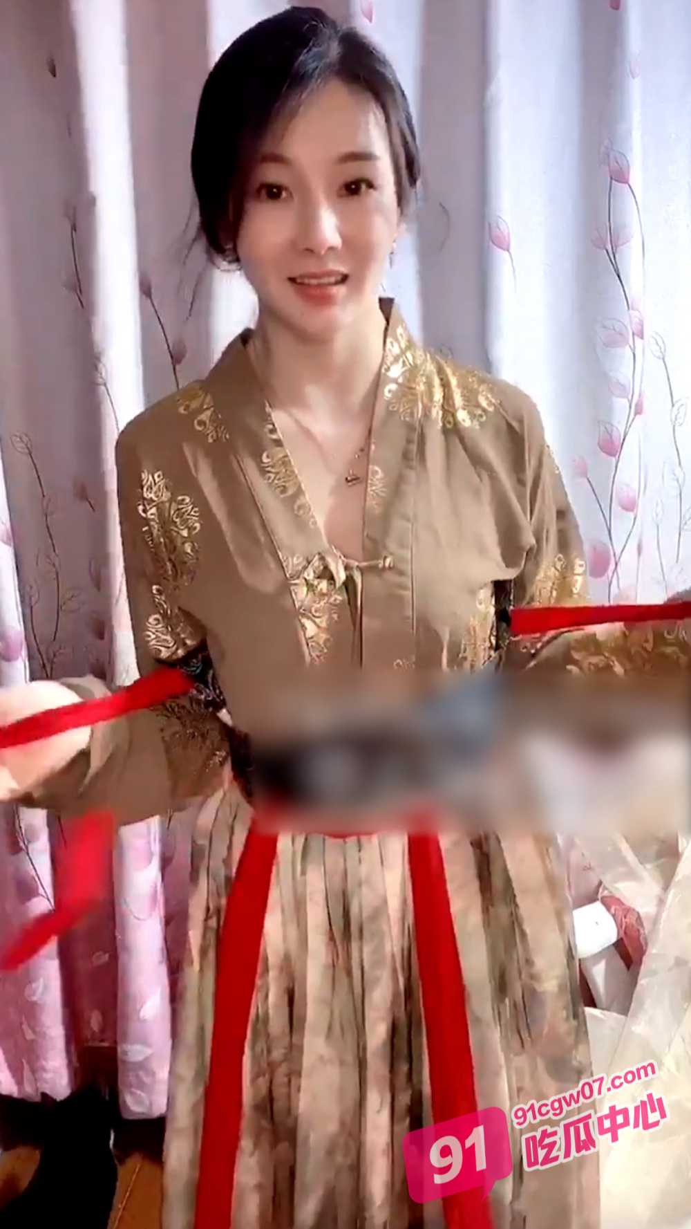 退圈女神归来！王动御用模特【甲乙丙我姓丁】最新解锁推特自拍大胆露出全套 配图3