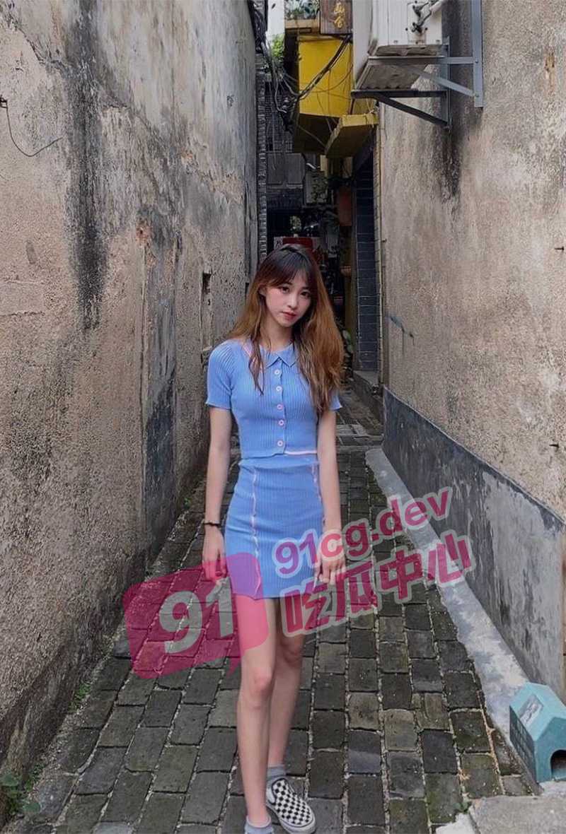 瓜友投稿前女友--长沙女大学生曹蕊 网吧厕所内口爆内射 “嘴巴张大点 含深点！”