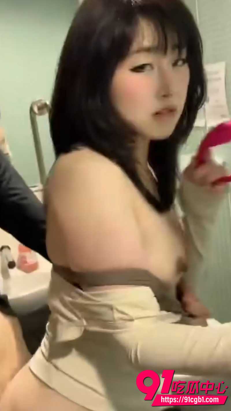 阿黑颜女神噗噗 5
