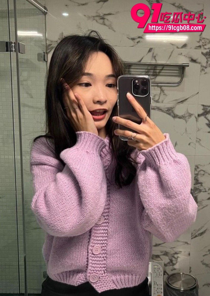瓜友曝光超美大学生女友自拍口交做爱全过程 男主射精喷满她全身每个角落