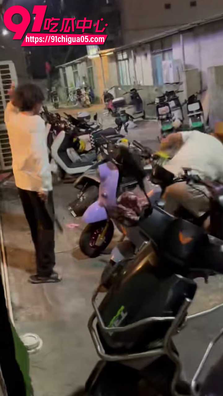 精神小伙打架是真他妈猛啊5