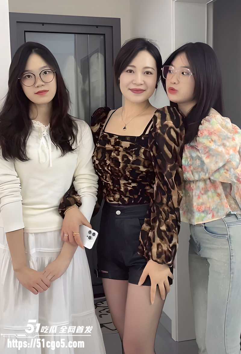 极品网红少妇落日也很美好自慰福利 1