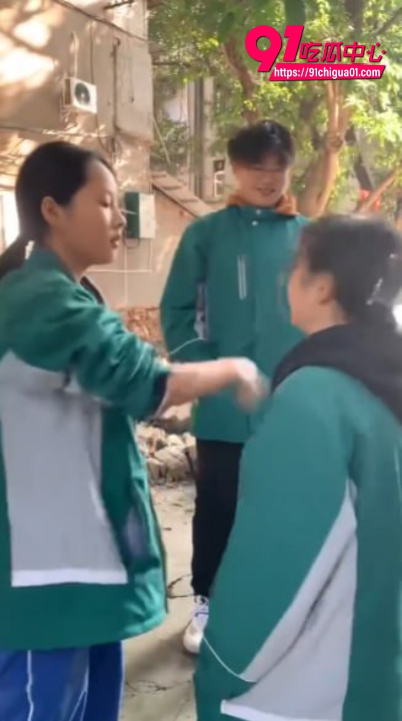 阆中中学女性冲突事件7 阆中中学女性冲突事件7