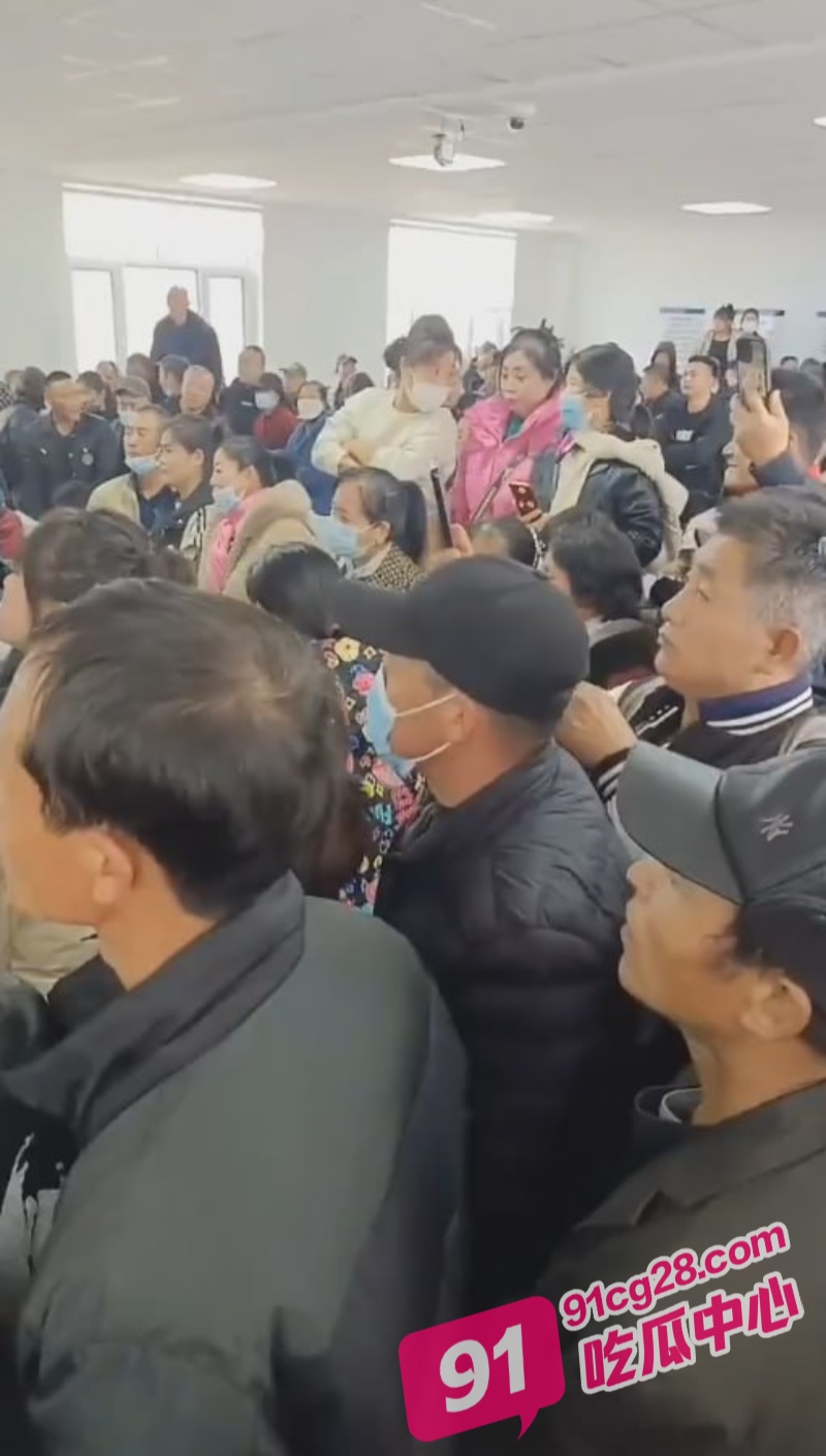 黑龙江讷河：新农合暴雷 数百存款人围巡视组驻地爆冲突！ 配图2