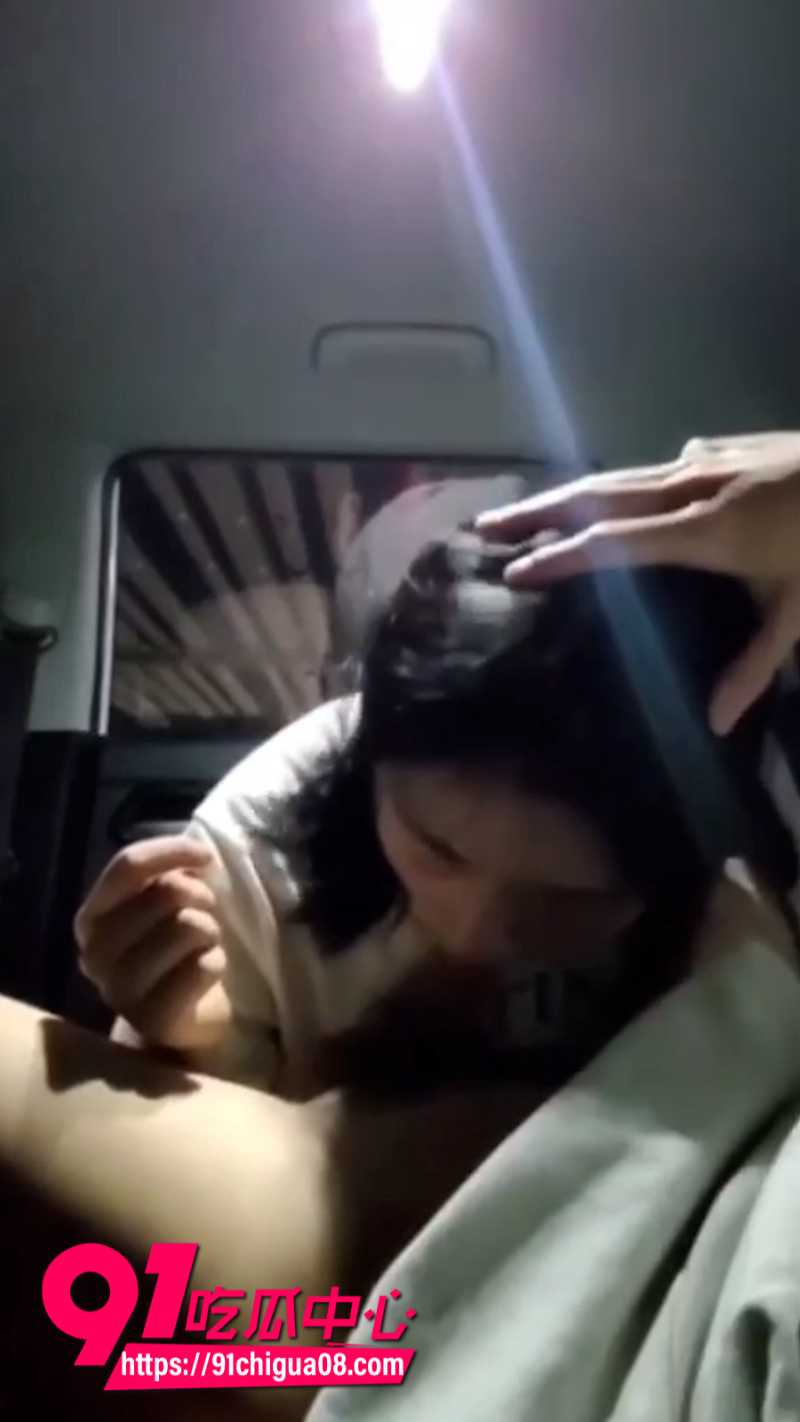体育大学女校花林芳伊被前男友曝光两人大尺度性爱画面20