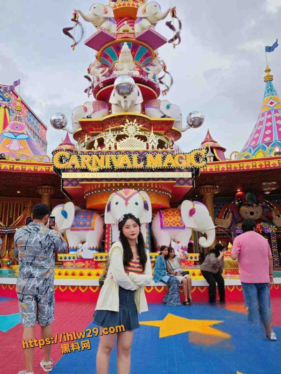 青岛平度旅游公司性感人妻杨紫茉 订婚了还在外面约炮 轻度SM属性 被扇奶都能有强烈的快感！