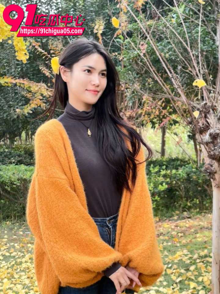 高高撅起翘臀等待爸爸猛烈抽插2