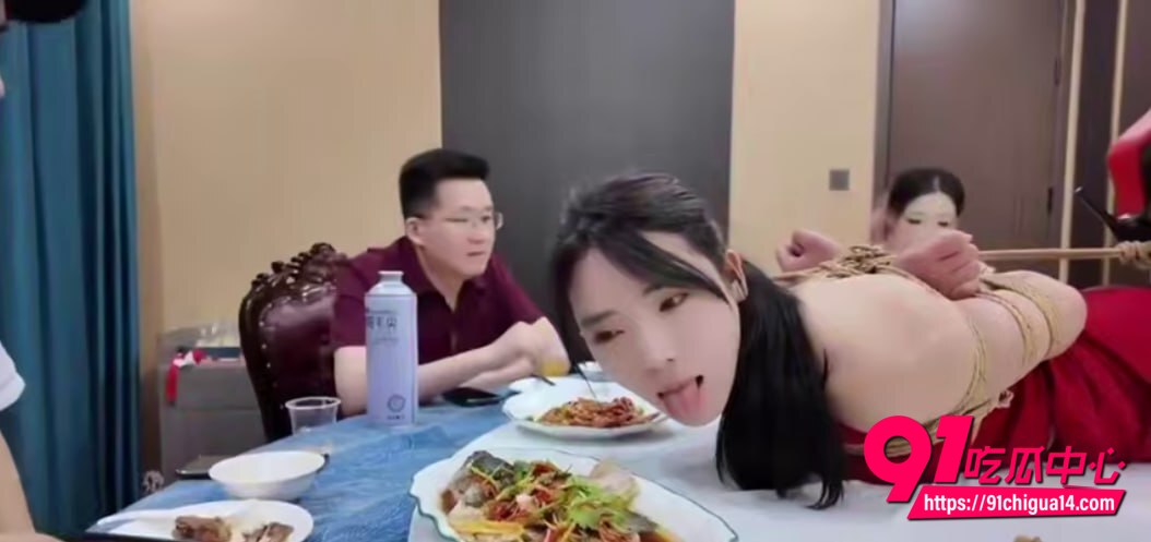 旋转餐桌捆绑Play视频4